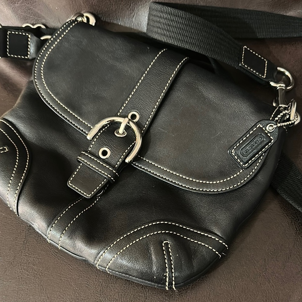 Vintage Coach Sml Black Leather Crossbody